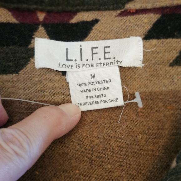 Stylish Patterned Aztec Jacket - Picture 11 of 12